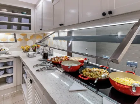 Hyatt Place Marlborough/Apex Center