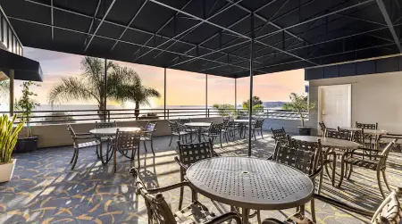 Hilton Vacation Club Riviera Beach & Shores Отели в г. Дана-Поинт