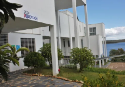 アパルタメントス エンバルス デ オレリャーナ