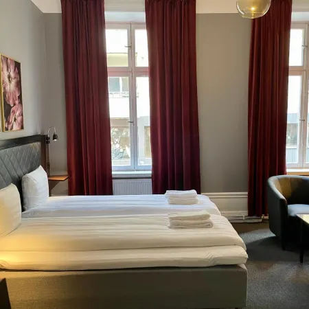 Unique Hotel Jungfrugatan Отели рядом с достопримечательностью «Театр «Максим»»