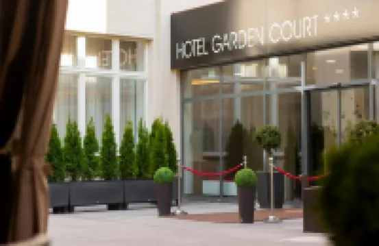 هوتل جاردن كورت Hotels near البيت الراقص "غينغير وفريد"