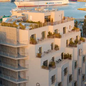 Mitsis N'U Piraeus Port