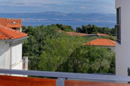 サンタクルーズ アパートメンツ