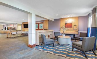 Microtel Inn & Suites by Wyndham Lillington / Campbell Univ