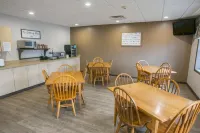 Lodging on the Square - breakfast