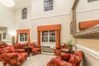 Ramada by Wyndham Elizabethtown - Parkplatz