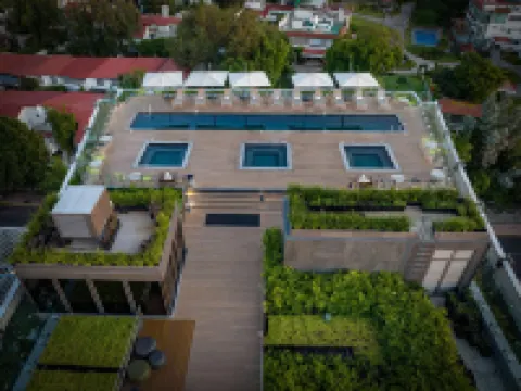 Galeria Plaza San Jeronimo Hotels near Museum of El Carmen