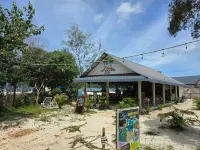 White Beach Hostel Hotels in 