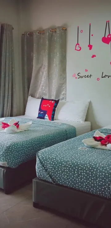 ห้องวิวเนินเขา 2 เตียงควีนไซส์