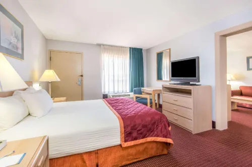 Baymont by Wyndham Topeka