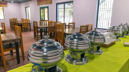 Bright View Cottage Отели в г. Gir Somnath