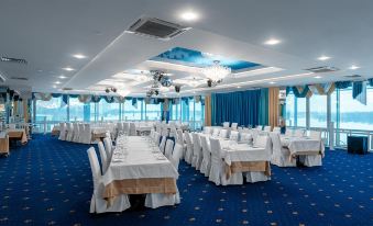 Mayak Hotel Korpus Om