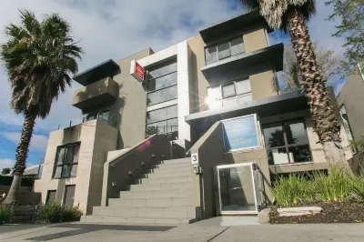 Melbourne ViVo Отели рядом с достопримечательностью «Парк Виктория»