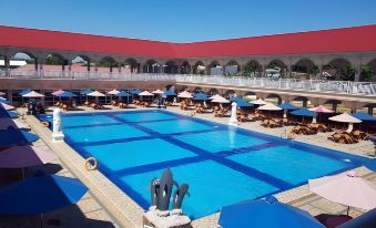 Grand Town Hotel Maros