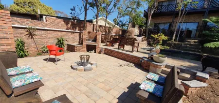 Bon A VIE Self-Catering and b&b Gonubie Full Solar Power, No Load Shedding! Отели в г. Chintsa