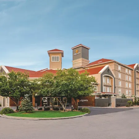 La Quinta Inn & Suites by Wyndham Denver Airport Dia