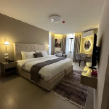 Red Carpet Suites Hoteles cerca de Universidad de Jordania
