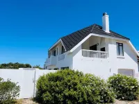 Summerhill Self-Catering Accommodation St Francis Bay Hotels in 