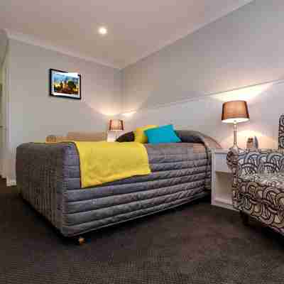 Oasis Motel Rooms