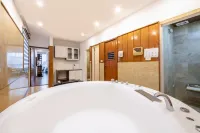 A25 Premium Hotel - 12 Ngo Si Lien - pet friendly