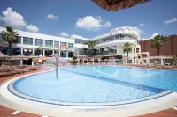 Te Stela Resort & Spa - Pools