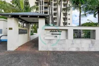 Zen at Arkaba 3Br Luxury Waterfront Apt Pool + BBQ - Hot Tub