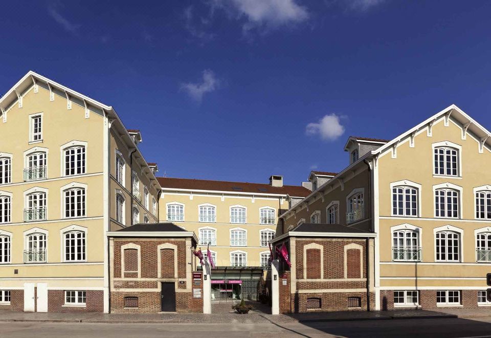 hotel overview picture