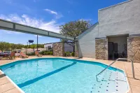 Super 8 by Wyndham Fort Mitchell Cincinnati Area Hotels in Fort Mitchell