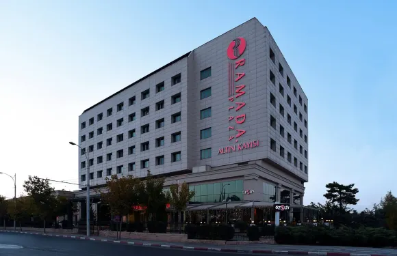 馬拉提亞阿爾丁卡伊西温德姆華美達廣場酒店