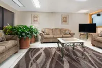 เดย์สอินน์ บายวินด์แฮม เซนต์คลาวด์