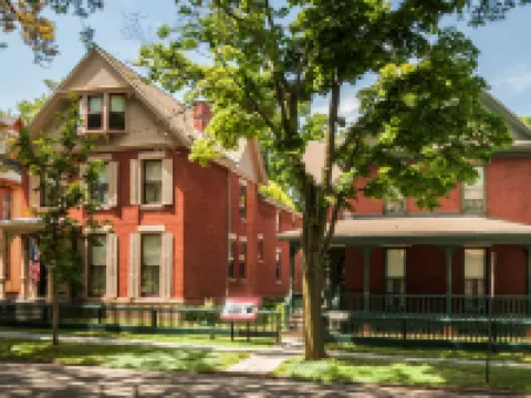 Rochester Airport Marriott Hotels in Greece