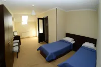 Kantsler Hotels in Tikhoretsky District