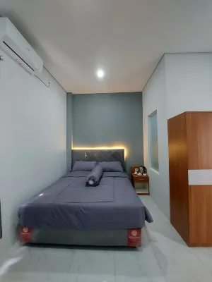 Hania Homestay Hotels near Toserba Yogya Slawi