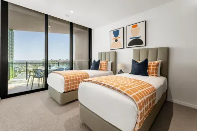 Kangaroo Point Apartments by Urban Rest Hotels near Story Bridge