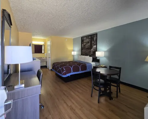 Super 8 by Wyndham Arkadelphia Caddo Valley Area Hotels in Clark County