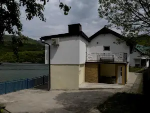 Montana Apartmani