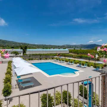 Dipladenia Garden Country Resort