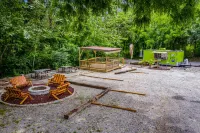 Log Cabin Inn Hotels in Cedar Township