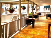 La Isla Resort Hotels in Caye Caulker