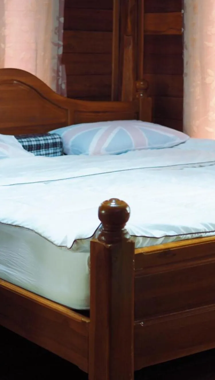 ห้องดีลักซ์ เตียงใหญ่ พร้อมระเบียง