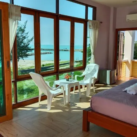 YenYen Bnb Отели рядом с достопримечательностью «Вагхор Бич»