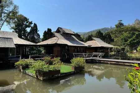 Tung Lakorn Farm Отели рядом с достопримечательностью «Mae Ngad Dam»