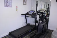Days Inn by Wyndham Salem - Gym