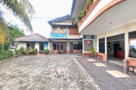 RedDoorz @ Hotel Kridawisata Lampung Отели в г. Way Halim Permai