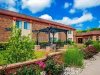 Suburban Studios Kansas City Airport North Hotels in Platte County