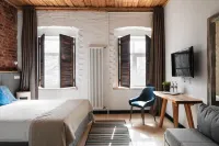 Truvor Hotel - parking