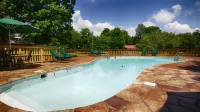 The Smoke House Lodge - Pools