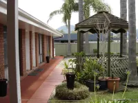 Avaleen Lodge Motor Inn