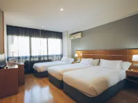 Sancho Ramirez Hotel in zona University of Navarre: Library