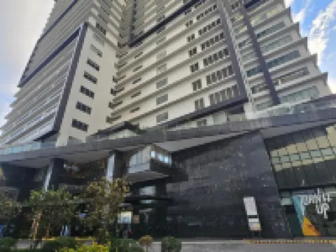 เดอะ เรสซิเดนซ์ แอท บีซีซีที โรงแรมในตากิก